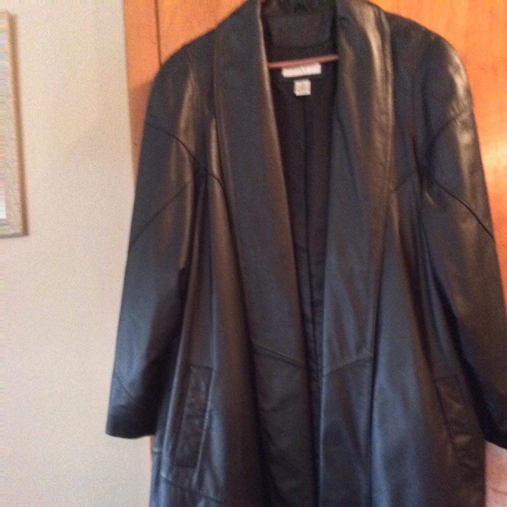 LEATHER 3/4 LENGHT COAT